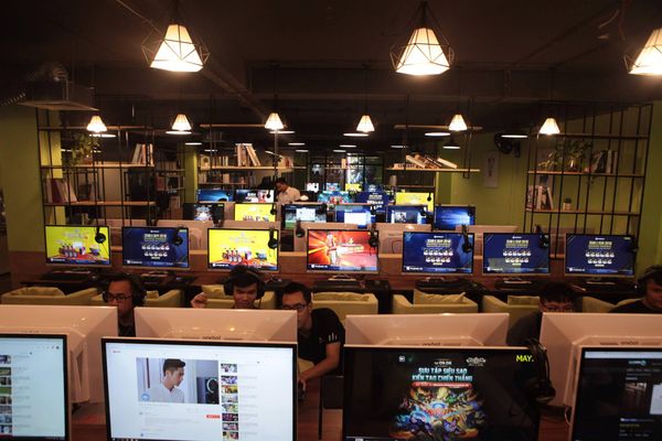 Kinh doanh quán net, chủ phòng net có lời không?