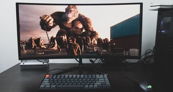 Giới thiệu về màn hình máy tính Titan Army