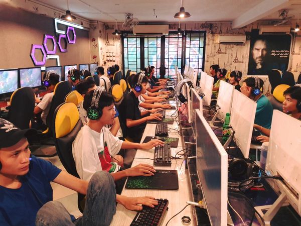 Mua máy tính thanh lý có chế độ bảo hành không?