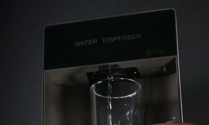 ngăn nước tủ lạnh aqua 288l