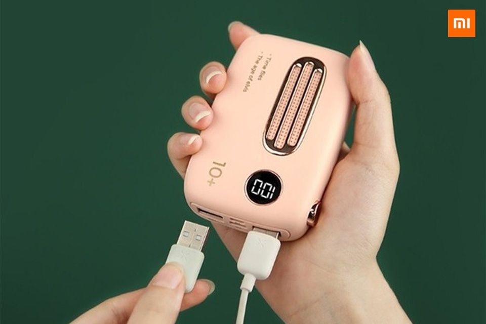 Xiaomi ra mắt Powerbank 10000mAh đi kèm đài FM theo phong cách Retro giá chỉ khoảng 500.000 nghìn
