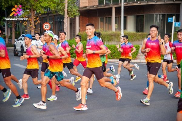 Mua Giày Chạy Bộ Tại Quận 2