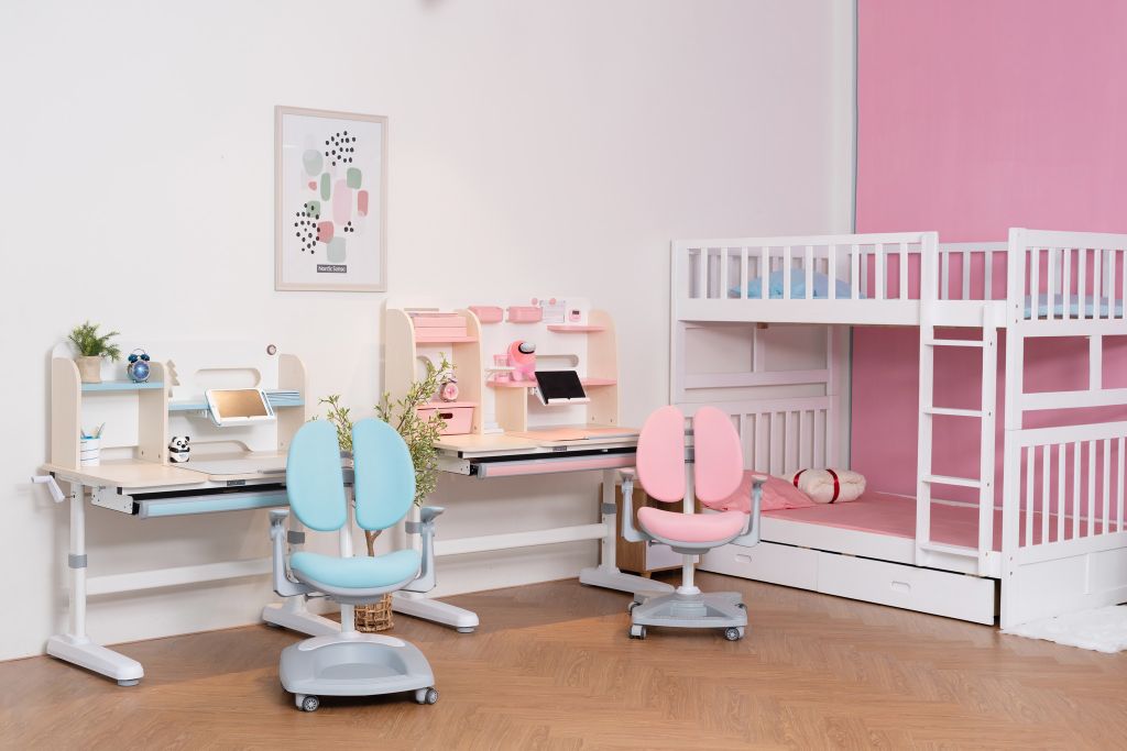 ZAC Ergonomic ra mắt 3 phiên bản bàn ghế chống gù, chống cận