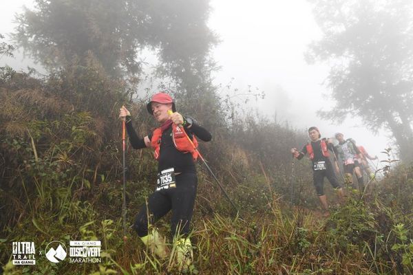 Chạy trail cần trang bị nhiều dụng cụ