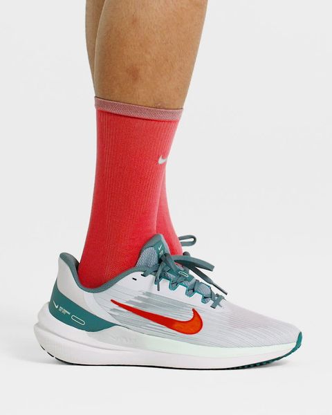 Đế giày chạy bộ Nike Winflo 9 có lớp đệm mềm