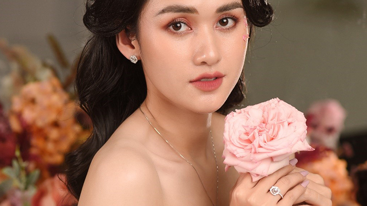 DOJI ra mắt Bộ sưu tập trang sức cao cấp “Blooming Rose” dịp