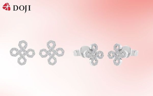 Chất liệu vàng 14K với gam màu trắng sáng của đôi hoa tai giúp gương mặt trở nên rạng ngời, tôn lên nét đẹp nhẹ nhàng và trong sáng của người con gái