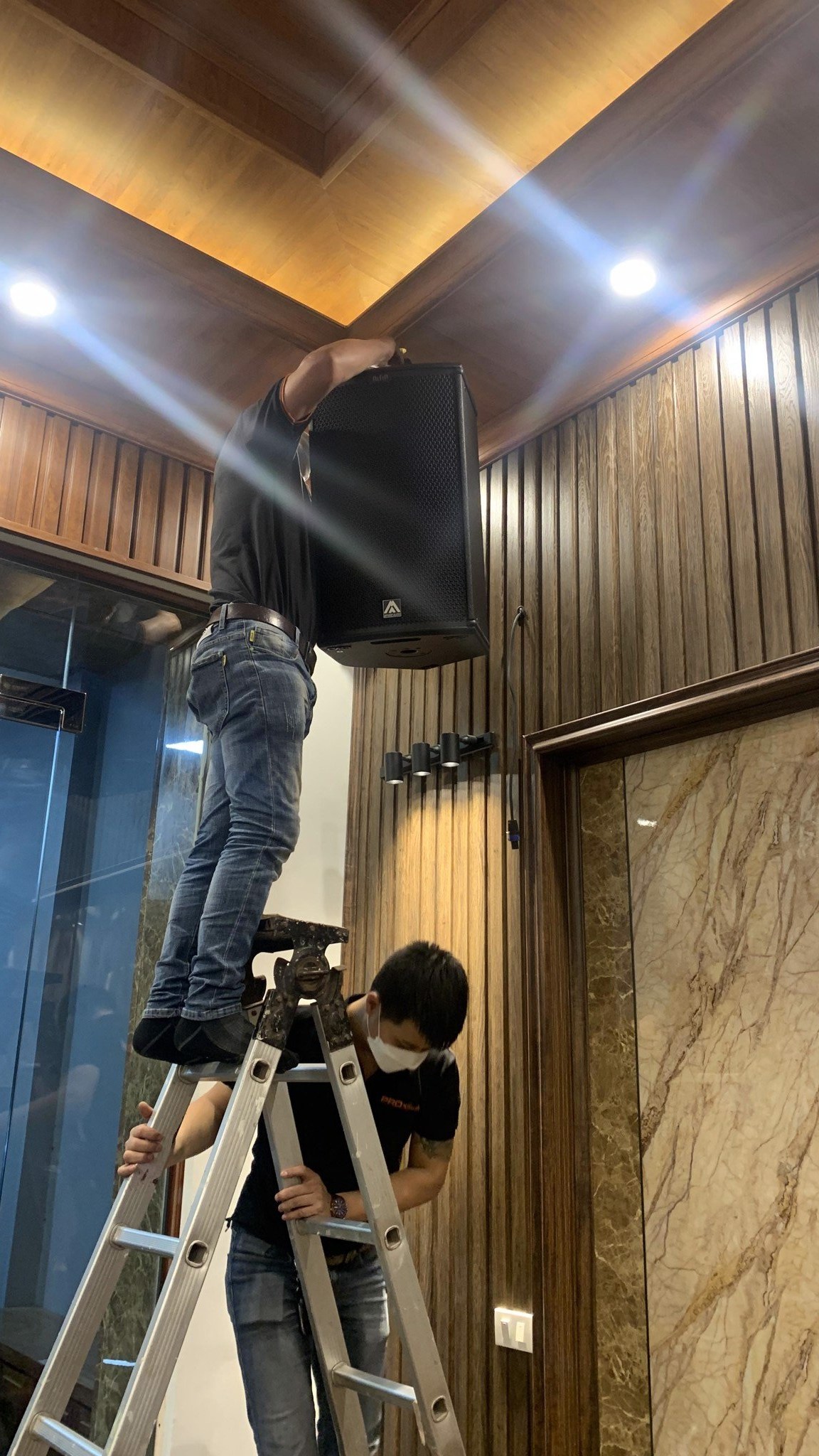 Thi công dàn loa karaoke gia đình Amate N12Pr tại Chương Mỹ, Hà Nội