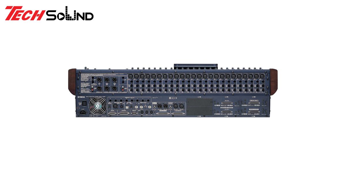 Mixer Yamaha 96 inputs Digital DM2000VCM