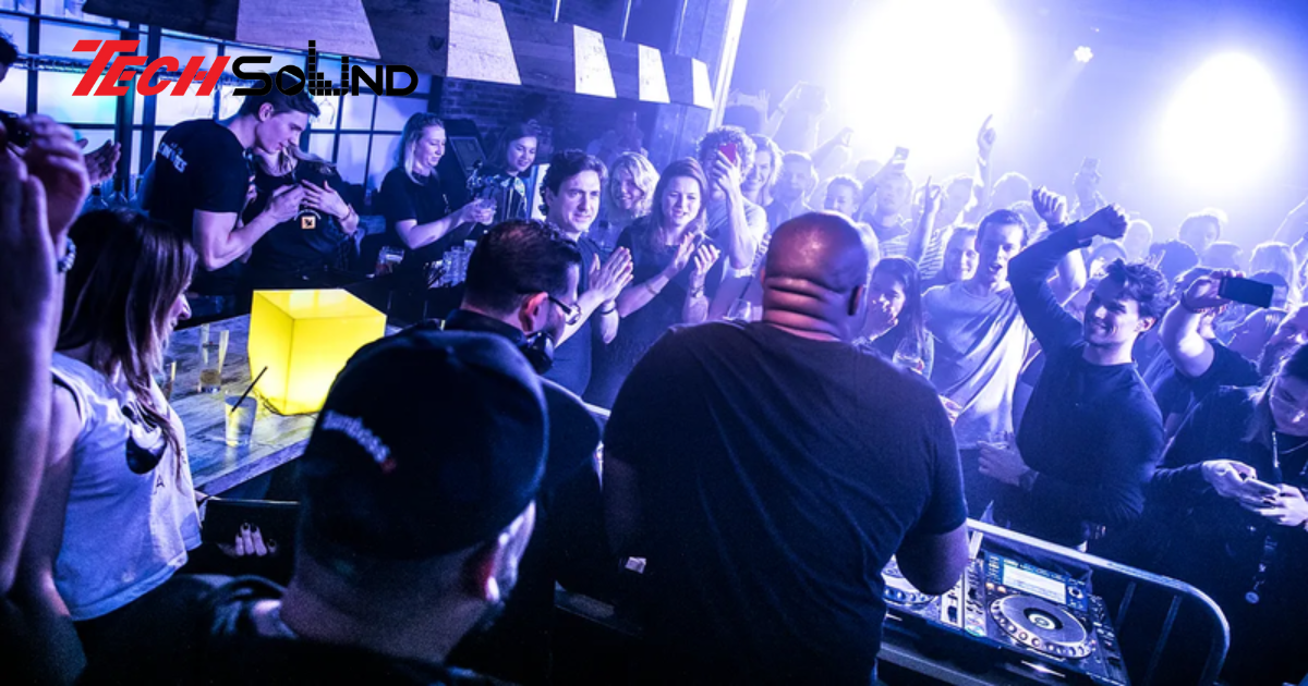 Techno Vs. House: Phân Biệt Hai Thể Loại Âm Nhạc Điện Tử Phổ Biến