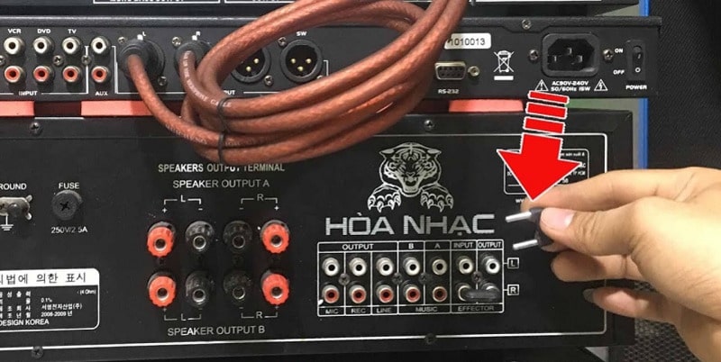 cau chu u tren amply 2