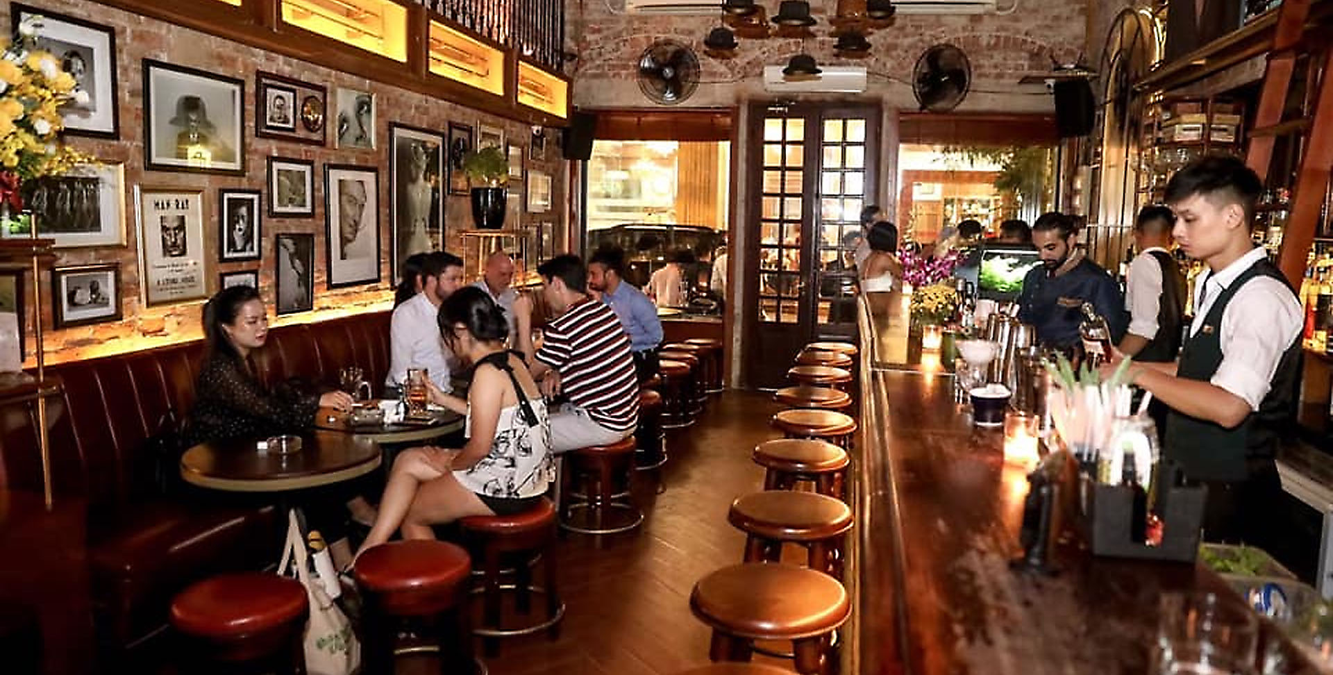 Quán Polite & co ở Hà Nội