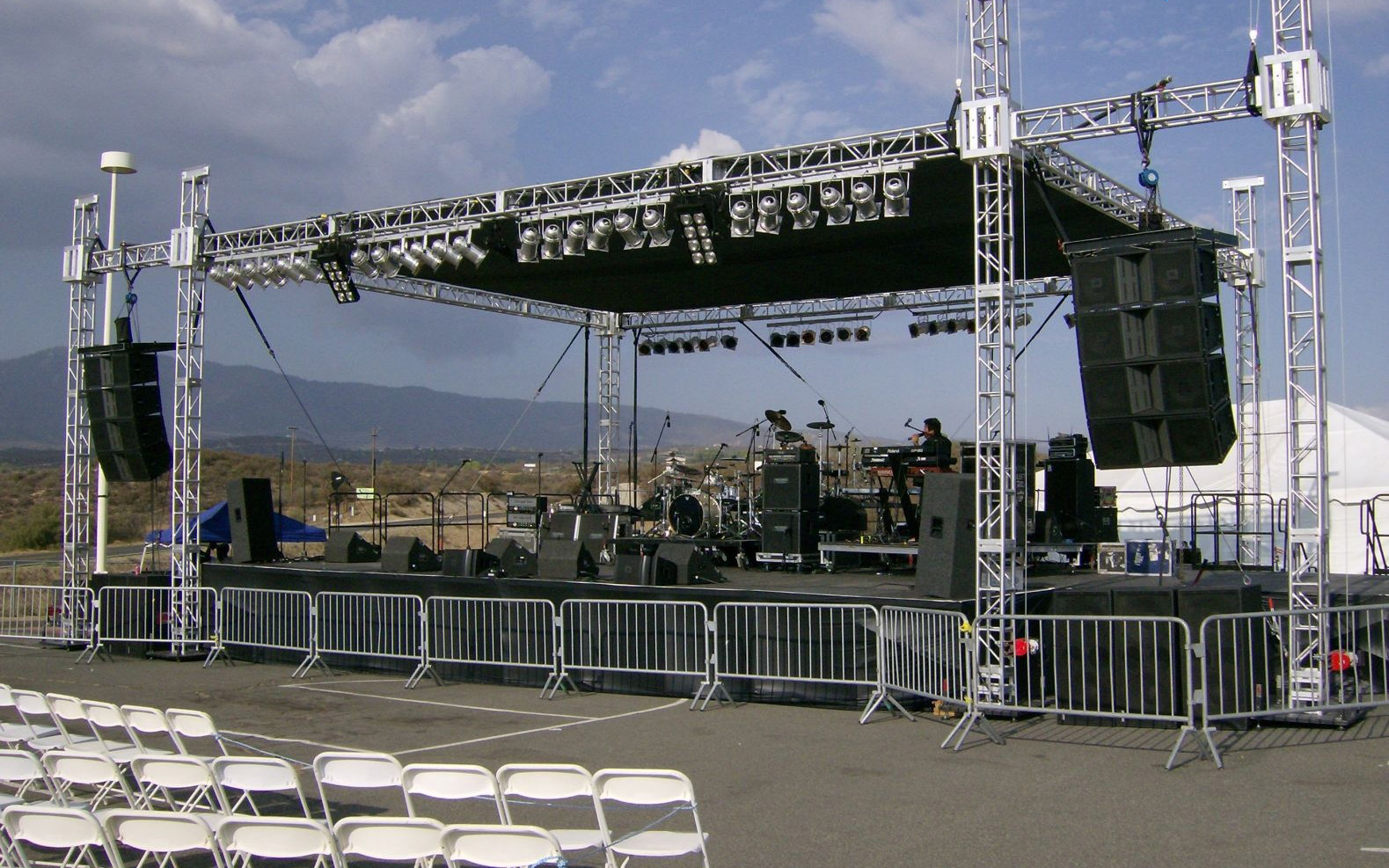 thiet ke am thanh san khau 1