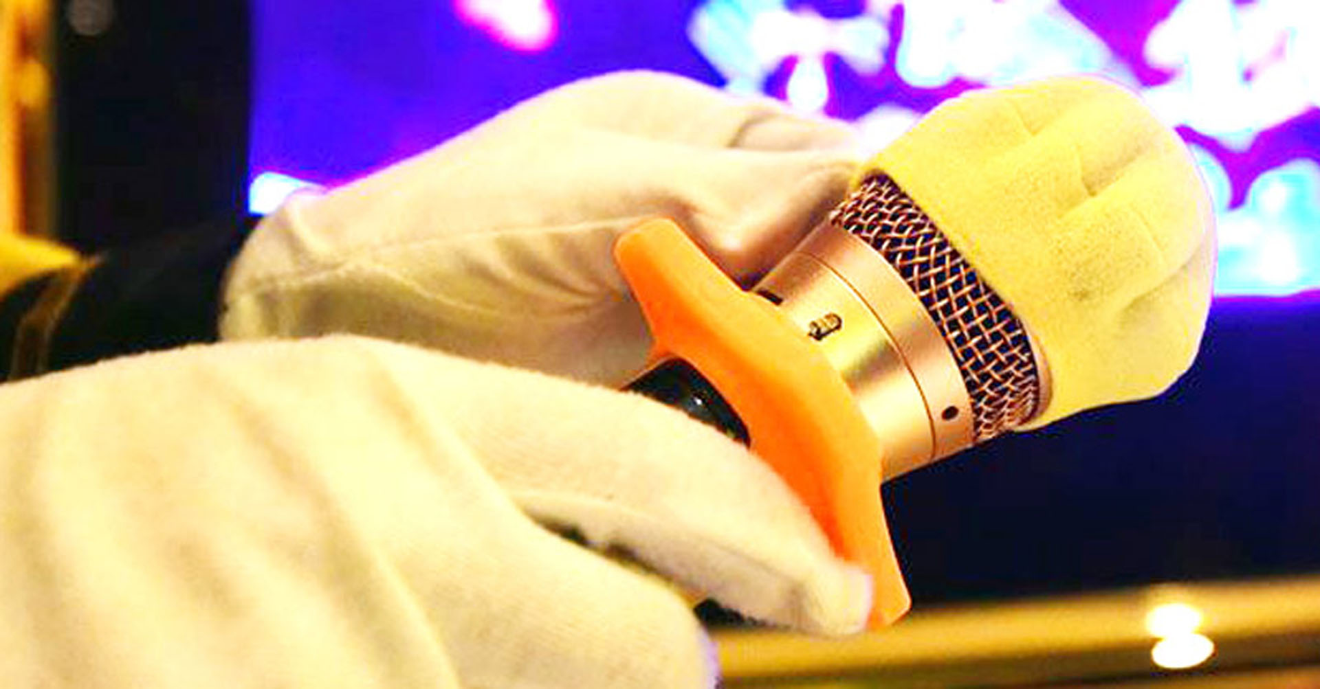 Thường xuyên vệ sinh micro