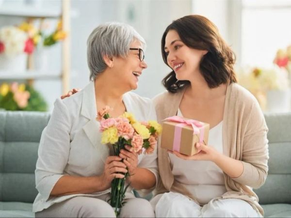 Hộp quà 8/3 cho mẹ