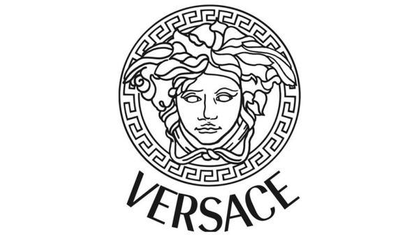 Versace - thương hiệu gây sốt trong làng thời trang