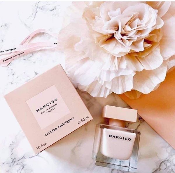 nước hoa sang trọng, tinh tế sẽ rất phù hợp dành tặng sếp