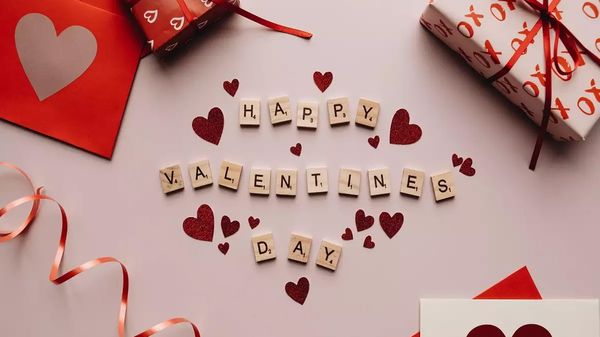 Valentine là một ngày lễ để tôn vinh tình yêu lứa đôi