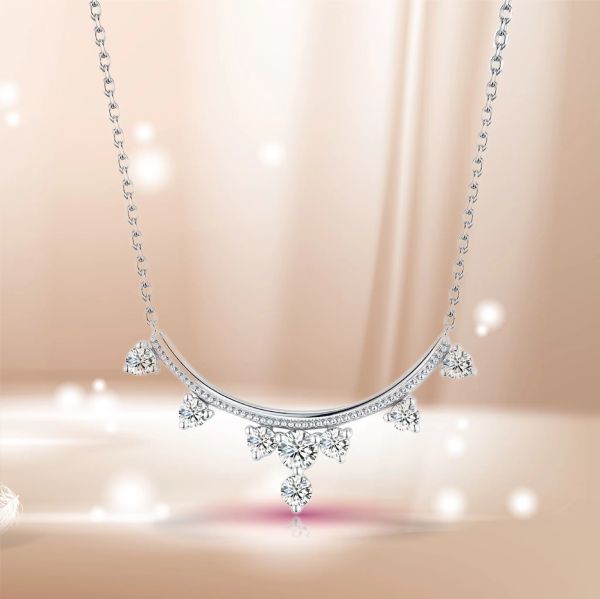 Nên tặng cho vợ những món quà mà vợ đang thích