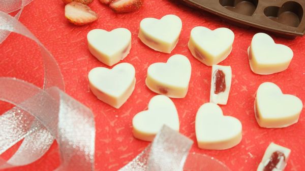 Socola trắng là gợi ý tặng quà 14/3 cho bạn trai lý tưởng