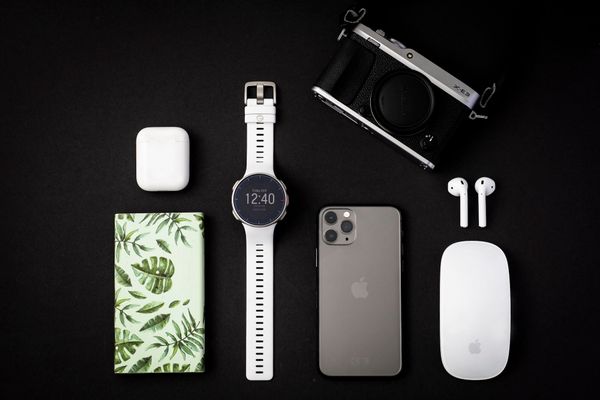 Đồ công nghệ cũng là một gợi ý quà tặng ấn tượng cho ngày 14 tháng 3