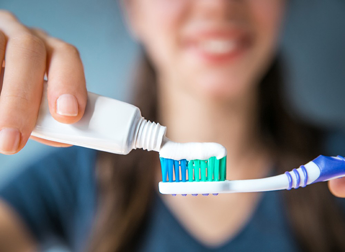 13 cách làm trắng răng bị ố vàng tại nhà đơn giản mà hiệu quả