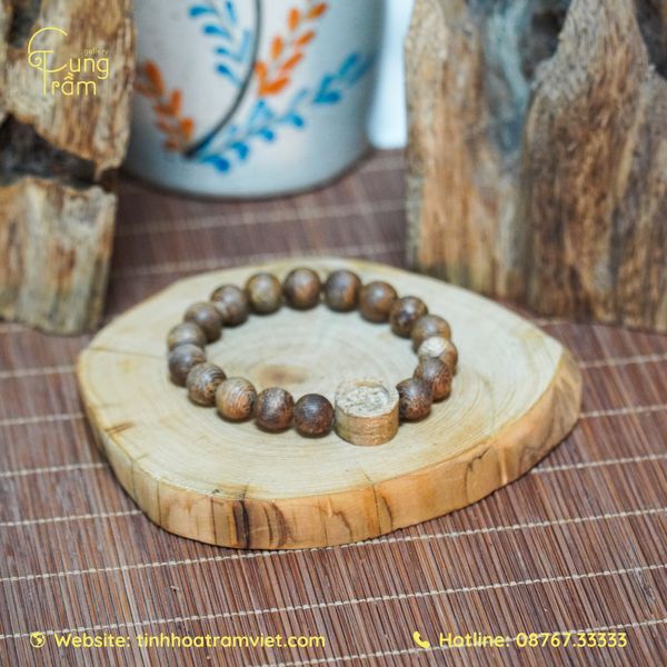 Vòng đeo tay 18 hạt phù hợp với ai