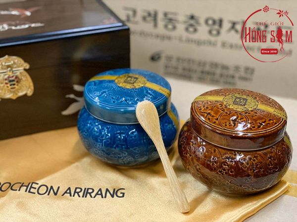 Cao hồng sâm linh chi Pocheon Arirang hộp 2 lọ * 500g chính hãng Hàn Quốc