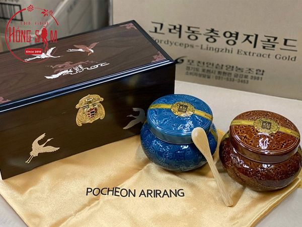 Cao hồng sâm linh chi Pocheon Arirang hộp 2 lọ *500g chính hãng Hàn Quốc