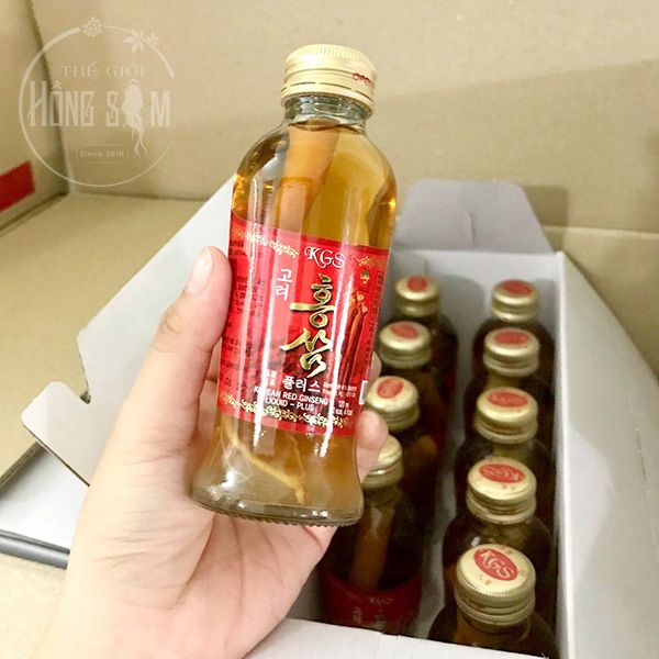 Hình ảnh sản phẩm nước hồng sâm có củ KGS 10 chai x 120ml chính hãng Hàn Quốc.
