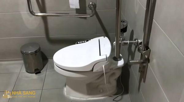 cach mua thiet bi ve sinh cho nguoi khuyet tat