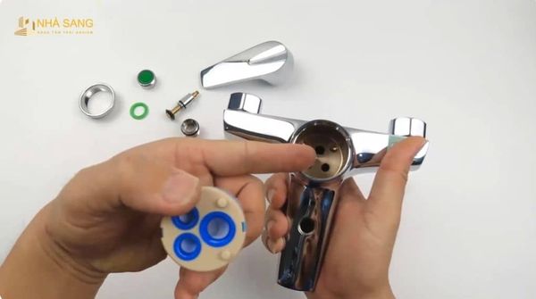 thao dai gai gong loi cu sen