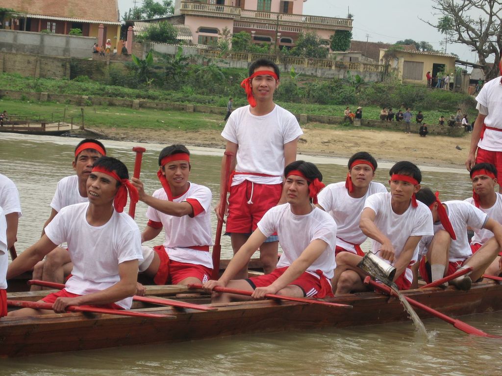 TƠ LỤA KINH BẮC DƯỚI LĂNG KÍNH LỊCH SỬ THỜI LÝ VÀ HOÀNG HẬU NGUYÊN PHI Ỷ LAN