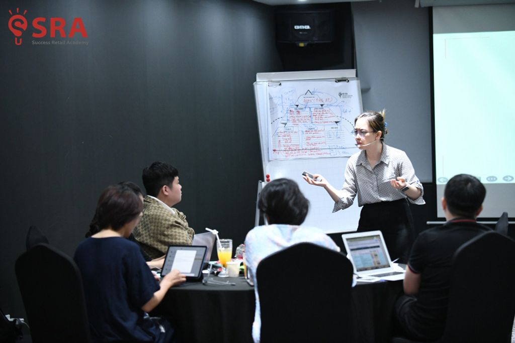 Khám phá 4 chiến lược đắt giá - Bí quyết giữ chân khách hàng thành công