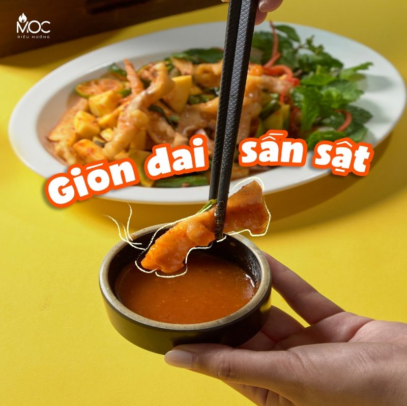 Chân Gà Rút Xương Sốt Thái -