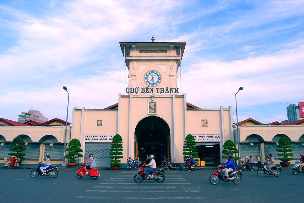 Top 5 Reasons Why Travelers Love Staying Near Ben Thanh Market