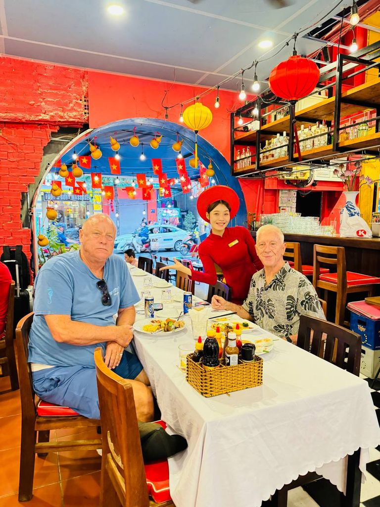 ĐẠI VIỆT - NHÀ HÀNG HẢI SẢN TƯƠI NGON GIỮA LÒNG BÙI VIỆN