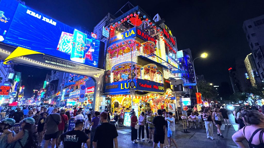 Dai Viet Restaurant Chain – Premium Party Booking Service for April 30th Holiday