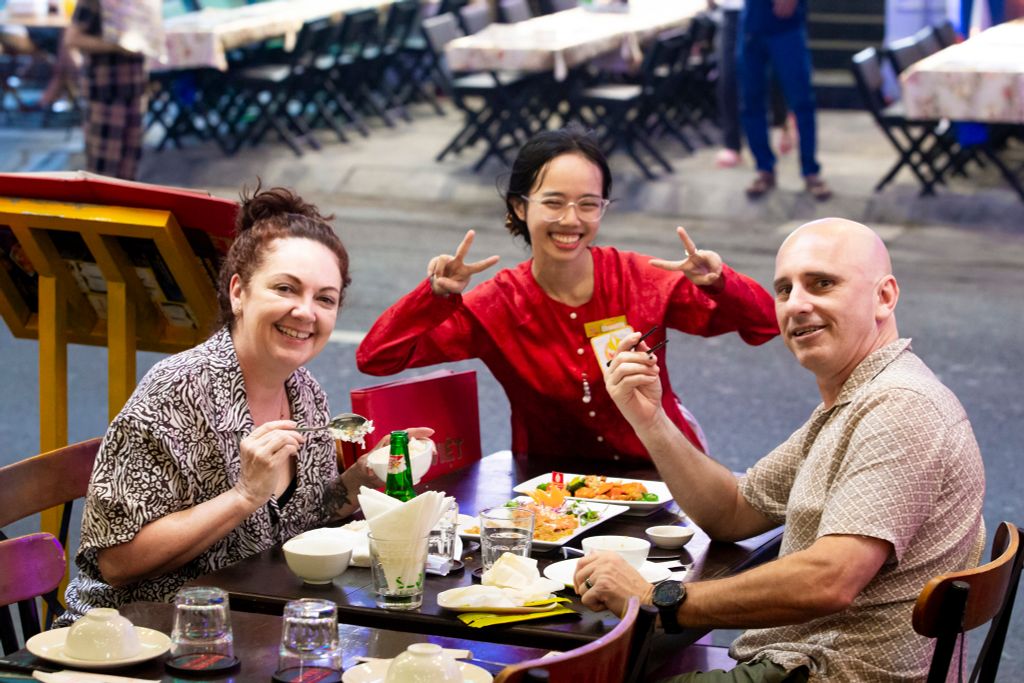 Nông Thôn Đại Việt - Tinh Hoa Hải Sản Tại Phố Tây Bùi Viện Quận 1