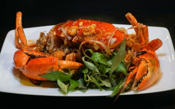 Cua cà mau rang me tại nhà hàng Đại Việt