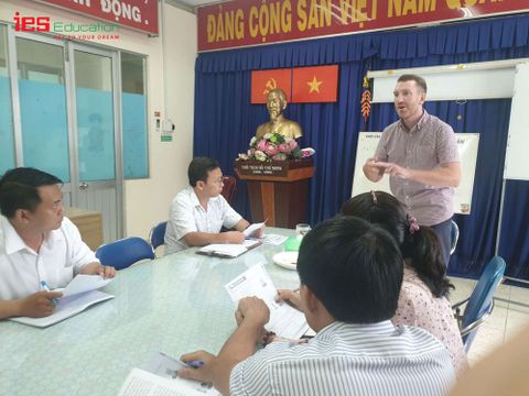 IES Education đào tạo tiếng Anh cho lãnh đạo và cán bộ công chức phường Tân Phong Quận 7