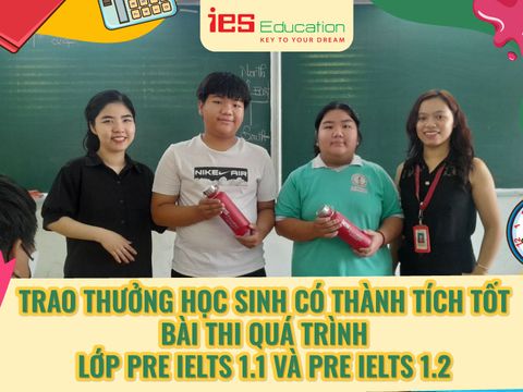 Trao thưởng học sinh có thành tích tốt lớp Pre IELTS 1.1 và Pre IELTS 1.2 tại trường THPT Quang Trung