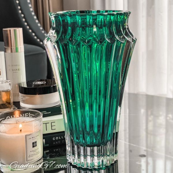 Lọ hoa pha lê Rogaska Crown Jewel 25cm Được làm thủ công với độ chính xác cao từ pha lê chất lượng cao.