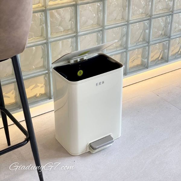 Thùng rác đạp chân EKO marina EK9161MP-15L 15 lít Thiết kế chắc chắn và phong cách