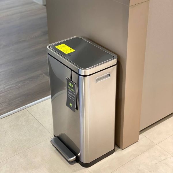 hùng rác đạp chân EKO X Cube EK9368MT 30L Mở Nắp Bằng Bàn Đạp