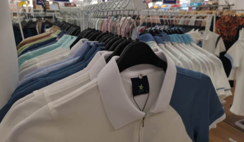 Móc treo quần áo shop: Giải pháp hiệu quả cho kinh doanh thời trang