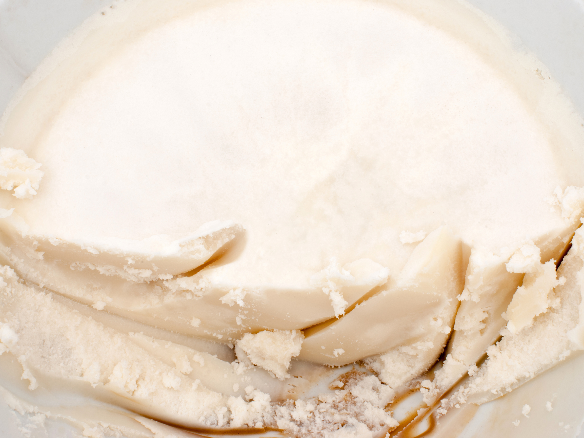 Tại Sao Bác Sĩ Hải Nói Không Với Dầu Thực Vật Giá Rẻ? Sự Thật Gây Sốc!