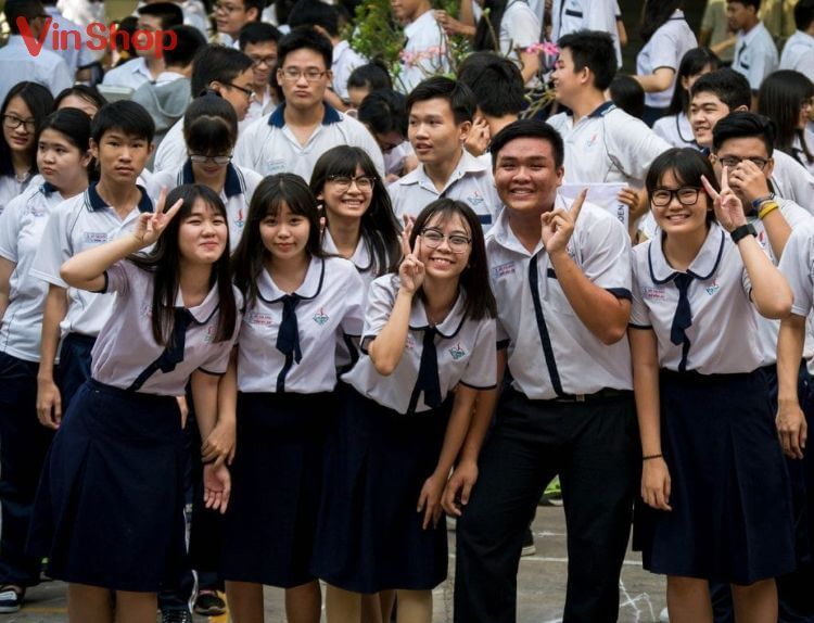 Thắt lưng học sinh: Phụ kiện cần thiết cho các em