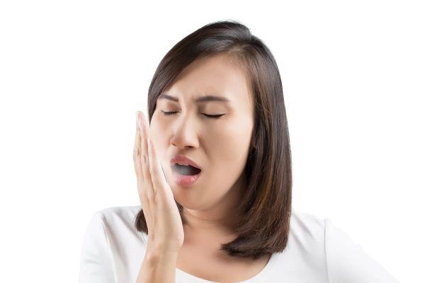 Hôi Miệng Làm Bạn Mất Tự Tin? Giải Pháp Từ Nha Khoa Siam Dental