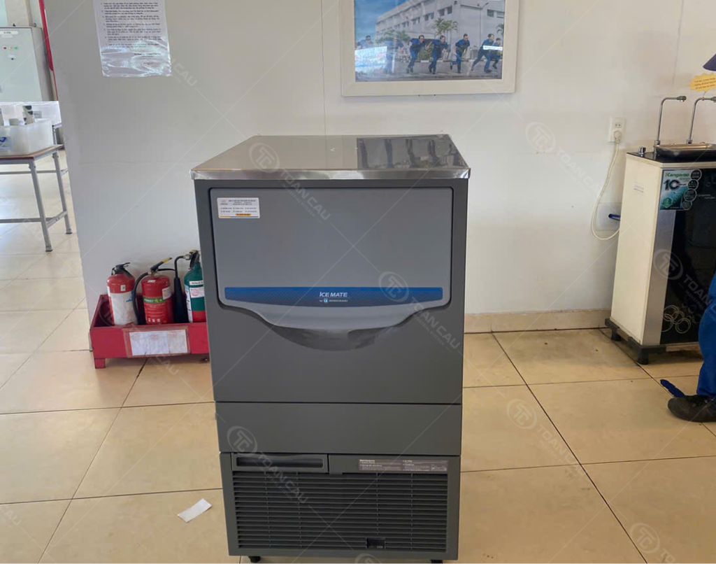 Sử dụng máy làm đá 100kg Hoshizaki SRM‑125A đúng cách - bền lâu